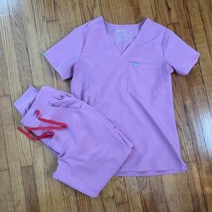 Chalk Pink Figs Scrub Set